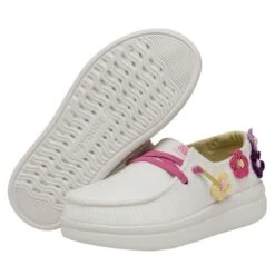Wendy Youth Rise - Crochet Flower -Heydude Shoes 40107 1JL WENDYYOUTHRISE CROCHETFLOWER PAIRBOTTOM